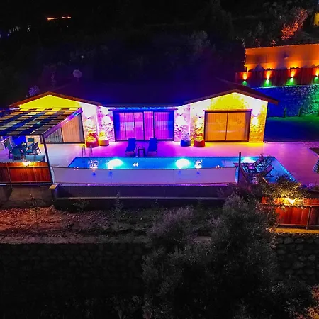 Sirin, Caykoey Villa