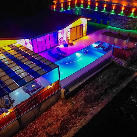 Villa Sirin, Caykoey *