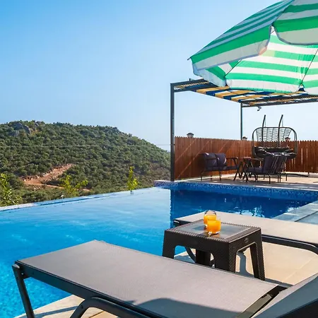 Sirin, Caykoey Villa