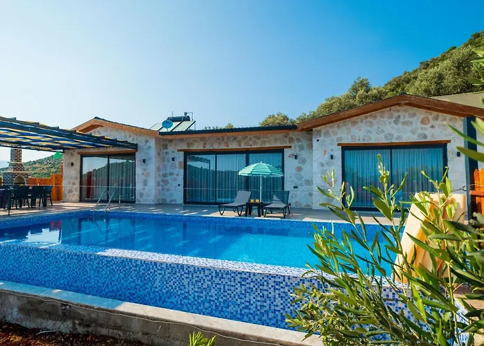 Sirin, Caykoey Villa