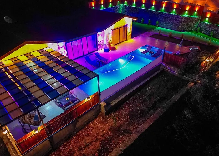 Villa Sirin, Caykoey *